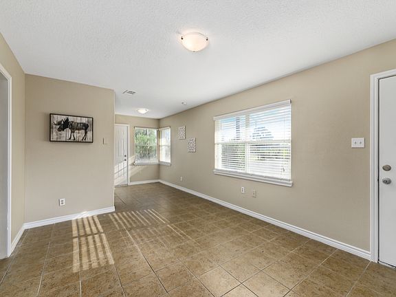5th image of 115 Arbor St APT 16