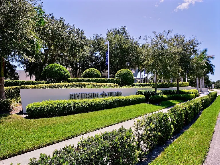 712 Iris Ln — Photo 31