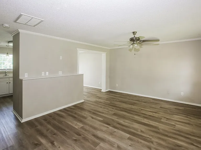 3079 Champion Ln SW — Photo 8