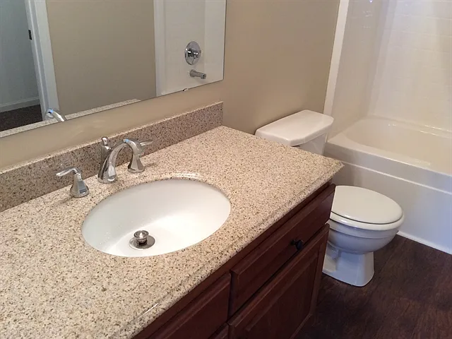 6685 Wimbledon Dr — Photo 9