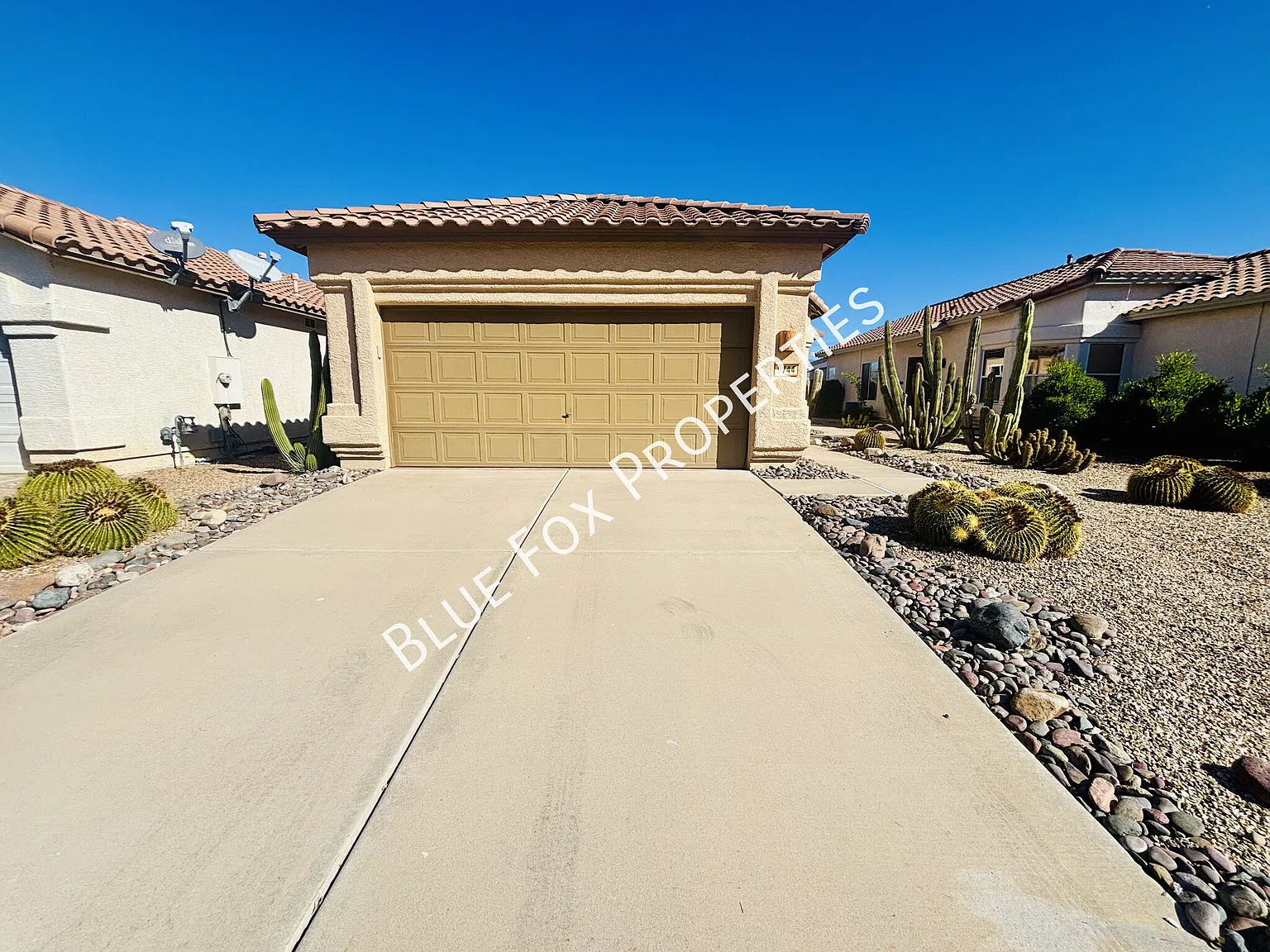 9744 North Stone Rock Drive — Photo 1