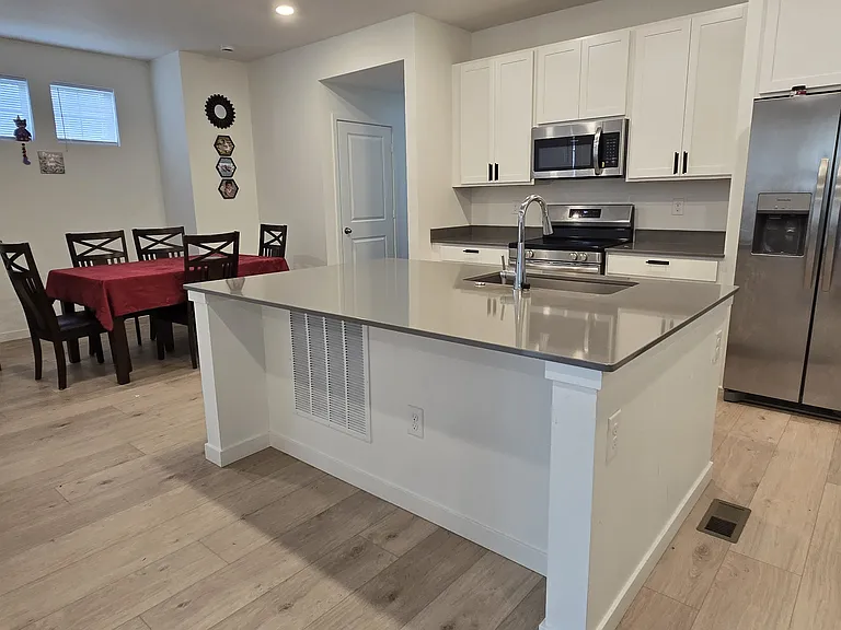 661 Lillibrook Pl — Photo 12
