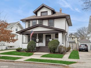 609 Carpenter Ave, Oak Park, IL 60304
