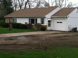 9807 E Newburg Rd, Durand, MI 48429