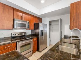 2421 NE 65th St