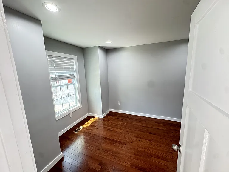48 Charterhouse Ave — Photo 10