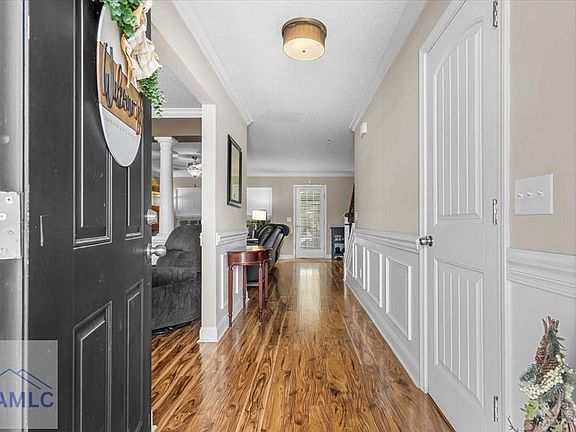 5th image of 242 Nashview Trl