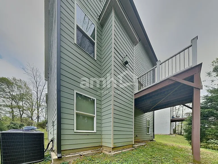 134 McBee St — Photo 21