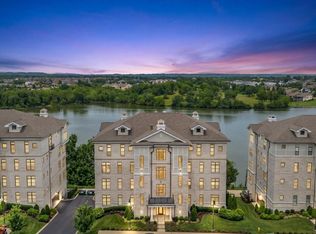 1024 Club View Dr UNIT E301, Gallatin, TN 37066