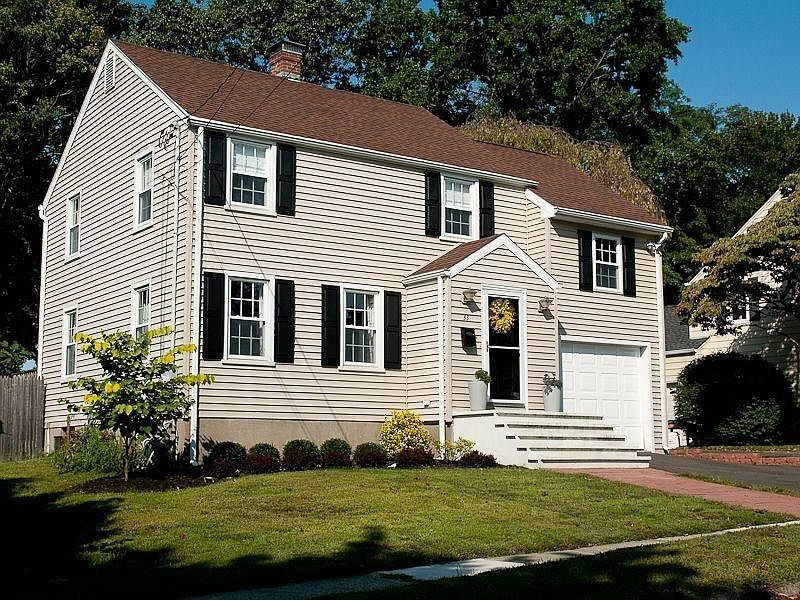Immaculate Colonial