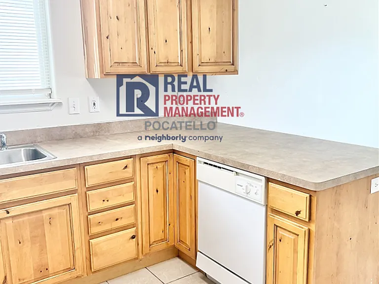 4361 Opal Ave — Photo 4