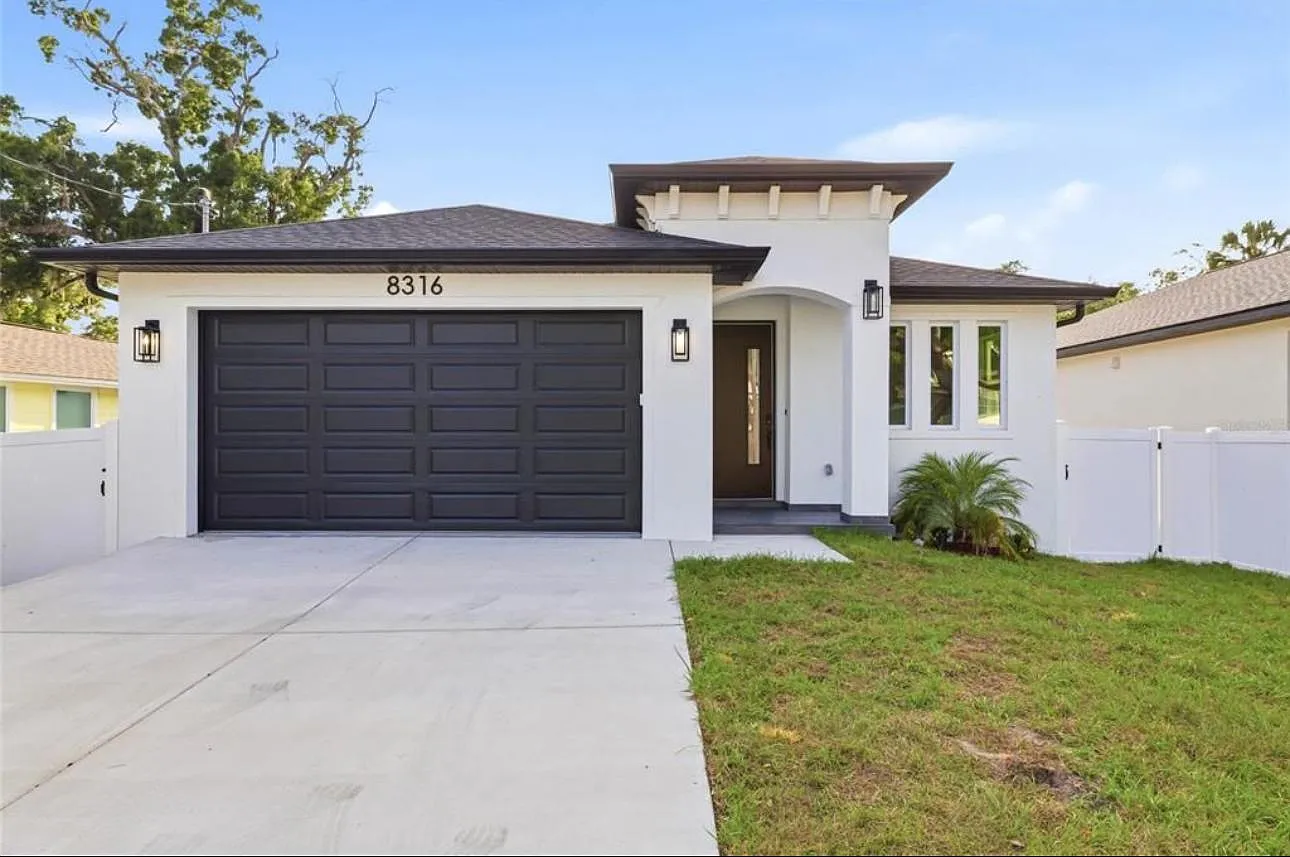 4 bed, 2100 sqft, $3,600 — Photo 1