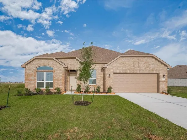 1070 Comal Trl, Dayton, TX 77535