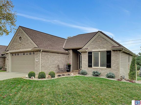 2nd image of 7464 Laura Lynn Ct