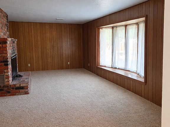 2nd image of 1100 W Boston Ave