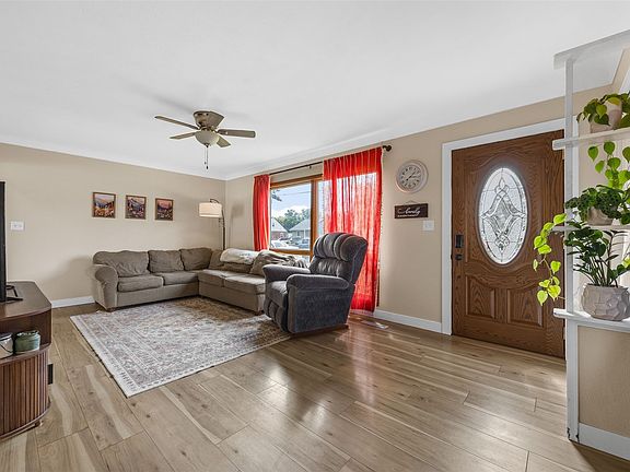 3rd image of 229 21st St NW