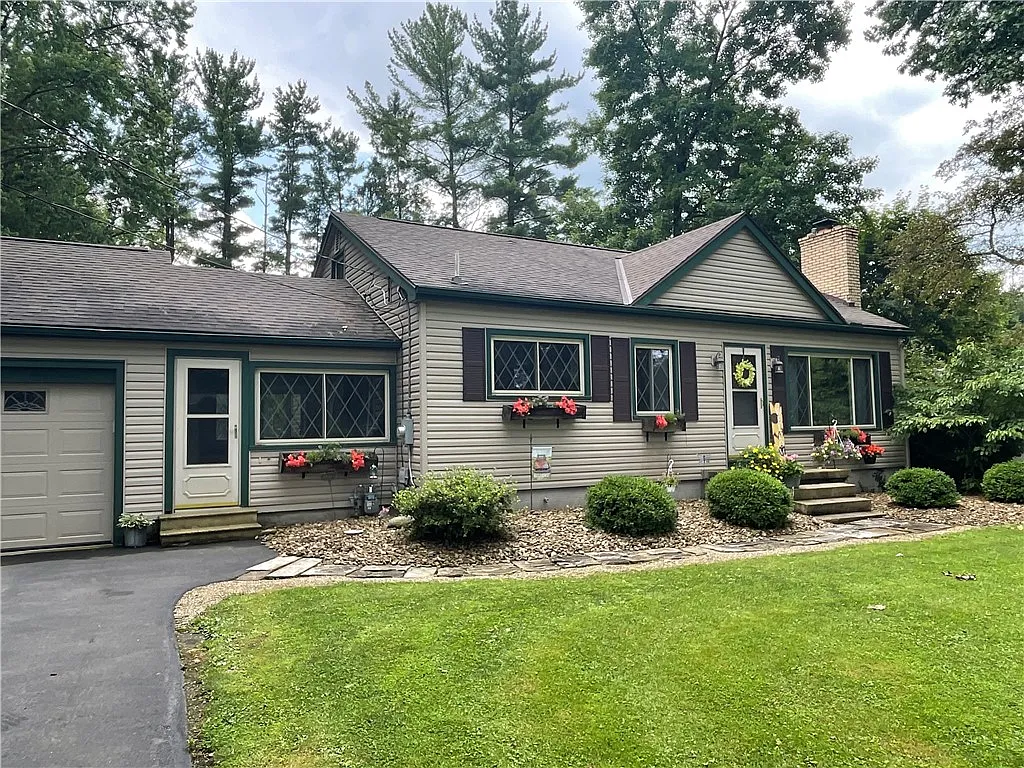 17 Evergreen Dr photo 1