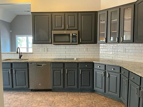 3rd image of 3870 Lighthouse Ln