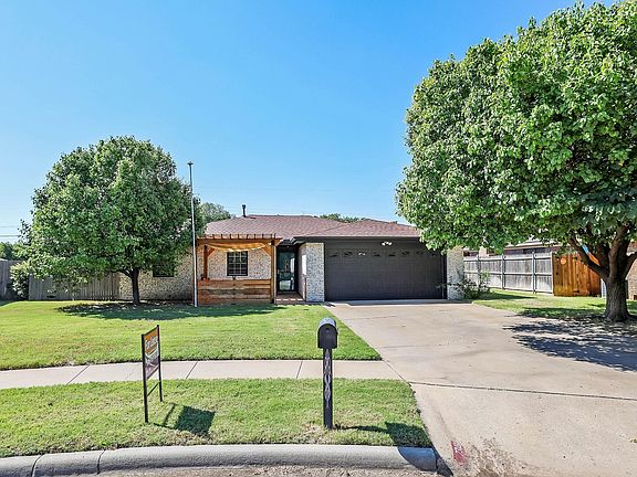 2nd image of 7303 Calumet Pl