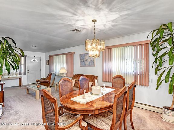 5th image of 2051 Mount Hope Lane