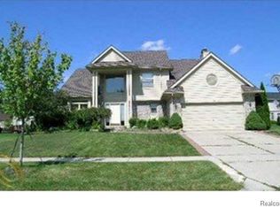 29547 English Way, Novi, MI 48377