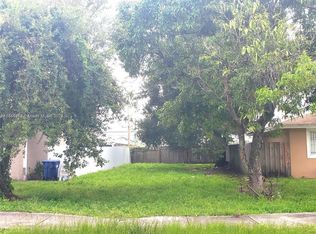 2958 NW 44th St, Miami, FL 33142