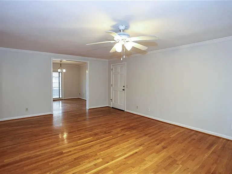 115 Biscayne Dr NW #A9 — Photo 2