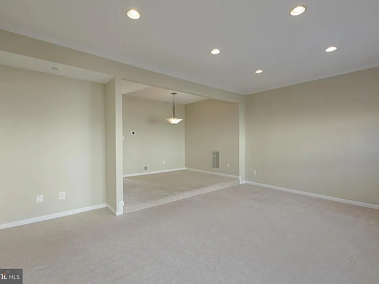 2424 Wheat Meadow Cir #2424 — Photo 14
