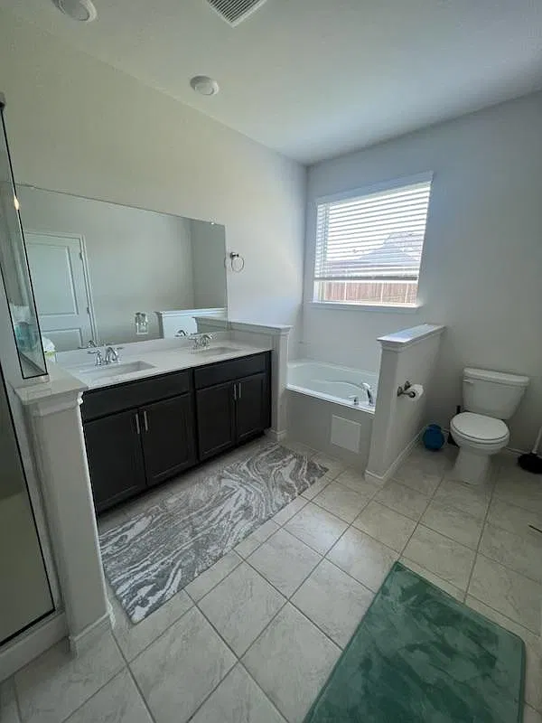 4 bed, 3.5 bath, 2222 sqft, $2,750 — Photo 3