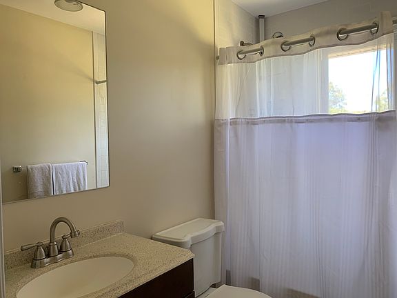 Bathroom - unit B