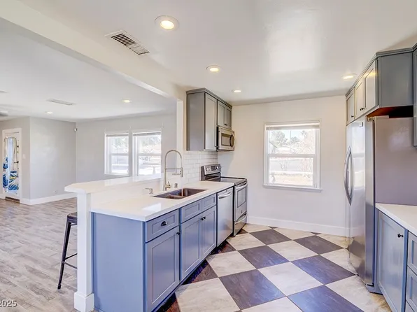 1037 Yucca Ave, Las Vegas, NV 89104