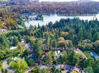 162 Berwick Rd, Lake Oswego, OR 97034