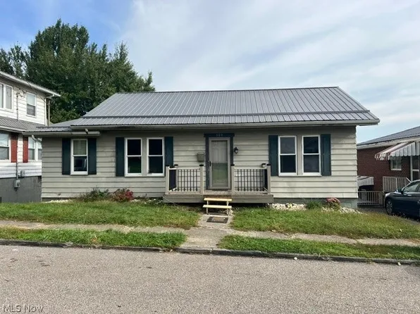 109 High St, Saint Clairsville, OH 43950