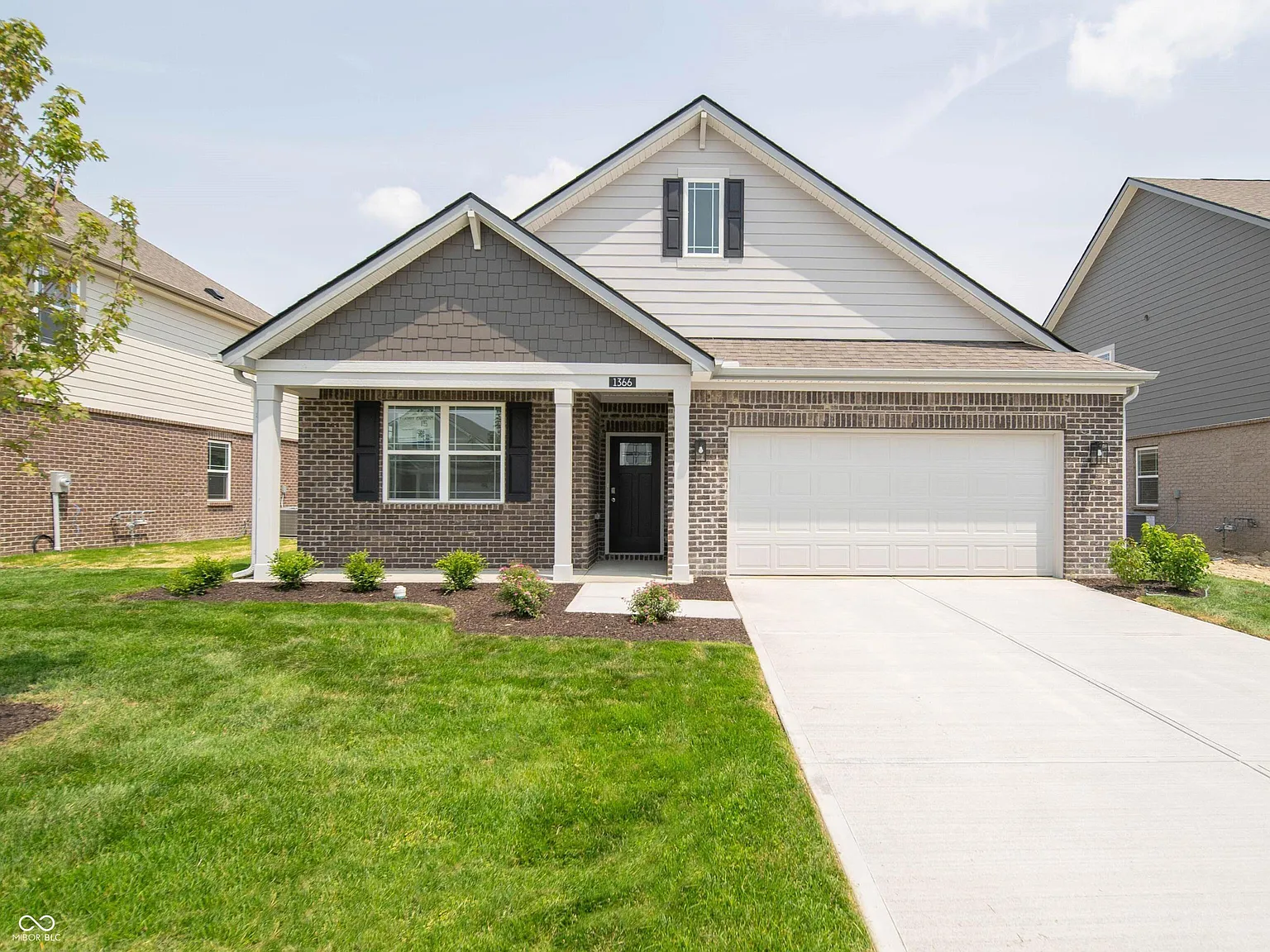 1366 Foxtail Ln photo 1