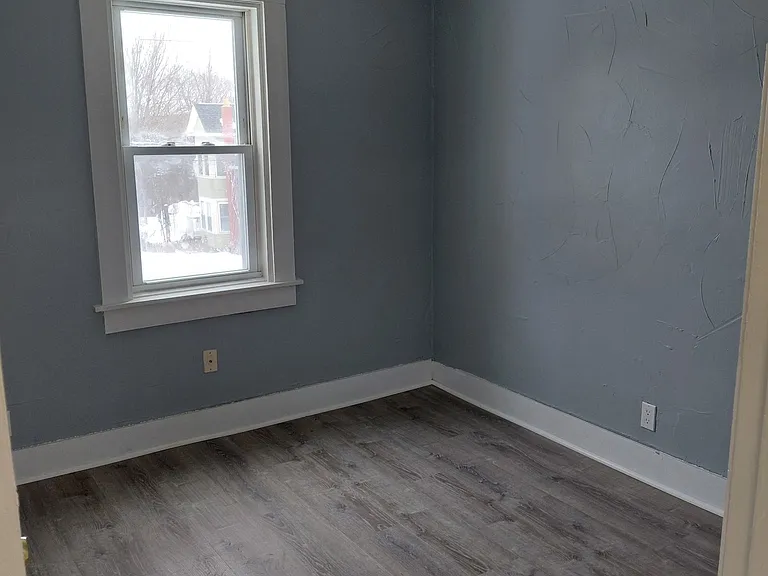 1328 Main St #2 — Photo 4