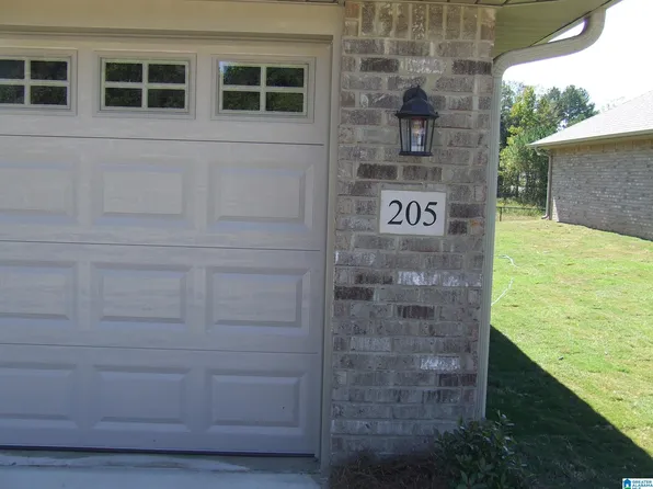 205 Dawsons Cove Dr, Alabaster, AL 35007