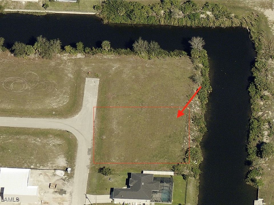 1st image of 2301 NE 10th Pl