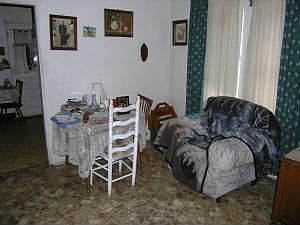 4th image of 807 W C St
