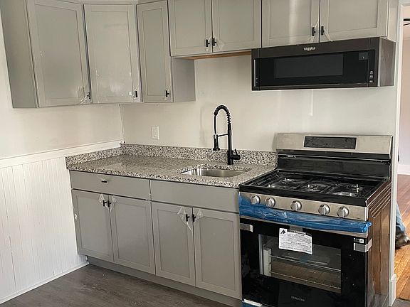 5th image of 24-24.5 Cedar St #24