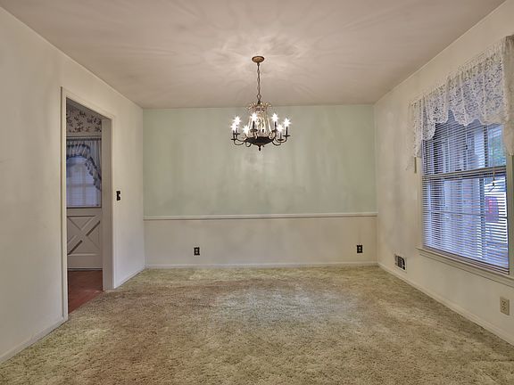 4th image of 458 Tallwood Dr