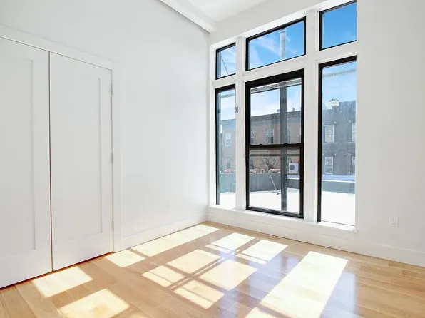 16-80 Madison Street image 6 of 19