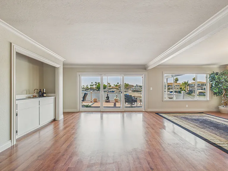 4910 Cabrillo Point — Photo 18