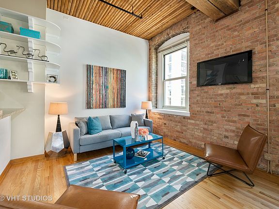 3rd image of 900 S Wabash Ave APT 402
