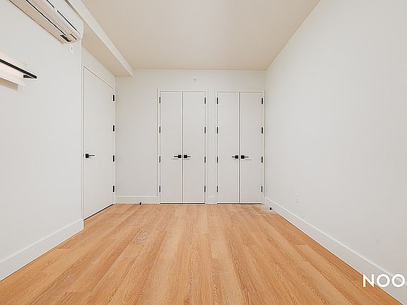5th image of 130 Hope St #723