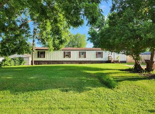 130 Peace Pipe Ln, East Dubuque, IL 61025