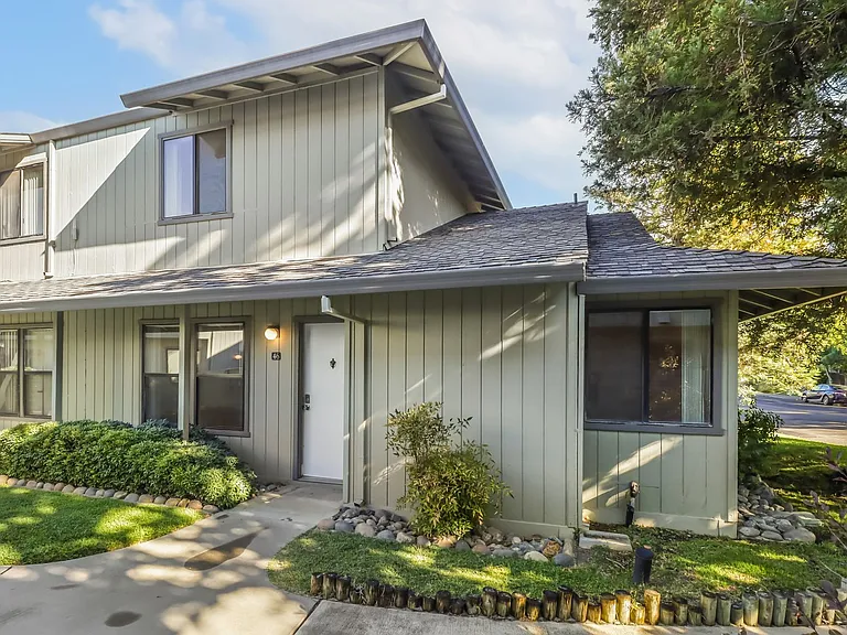 Sequoia Apartments 3 MONTHS FREE RENT on 3 and 4 bedroom townhomes — Photo 46
