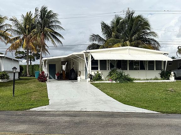 2nd image of 4397 Royal Manor Blvd