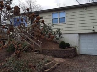 35 Grist Mill Rd, Moodus, CT 06469