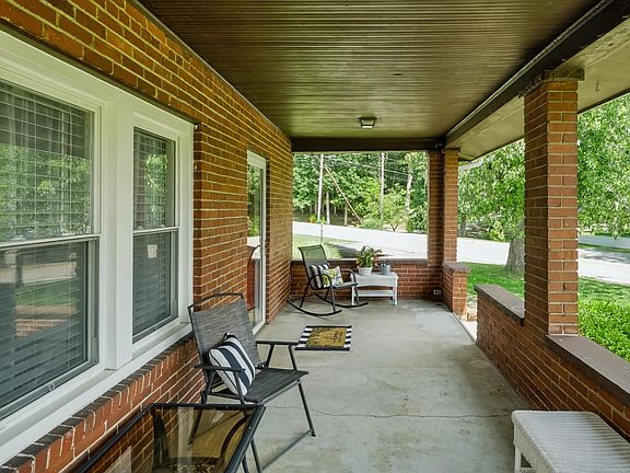 3rd image of 1296 Martha Rd