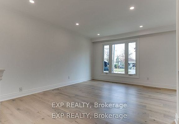 5th image of 16 Stephenfrank Rd